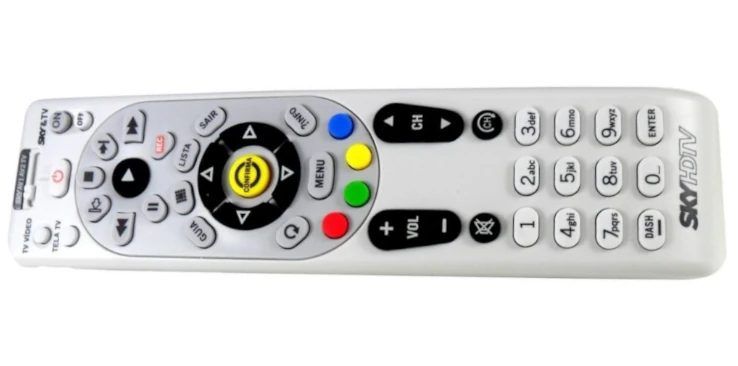 Controle remoto universal do decoder SKY hdtv pode ser usado em conjunto com a TV